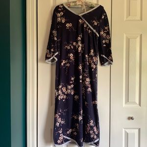 Garnet Hill woman’s size s, blue flowered sleep/lounge wear